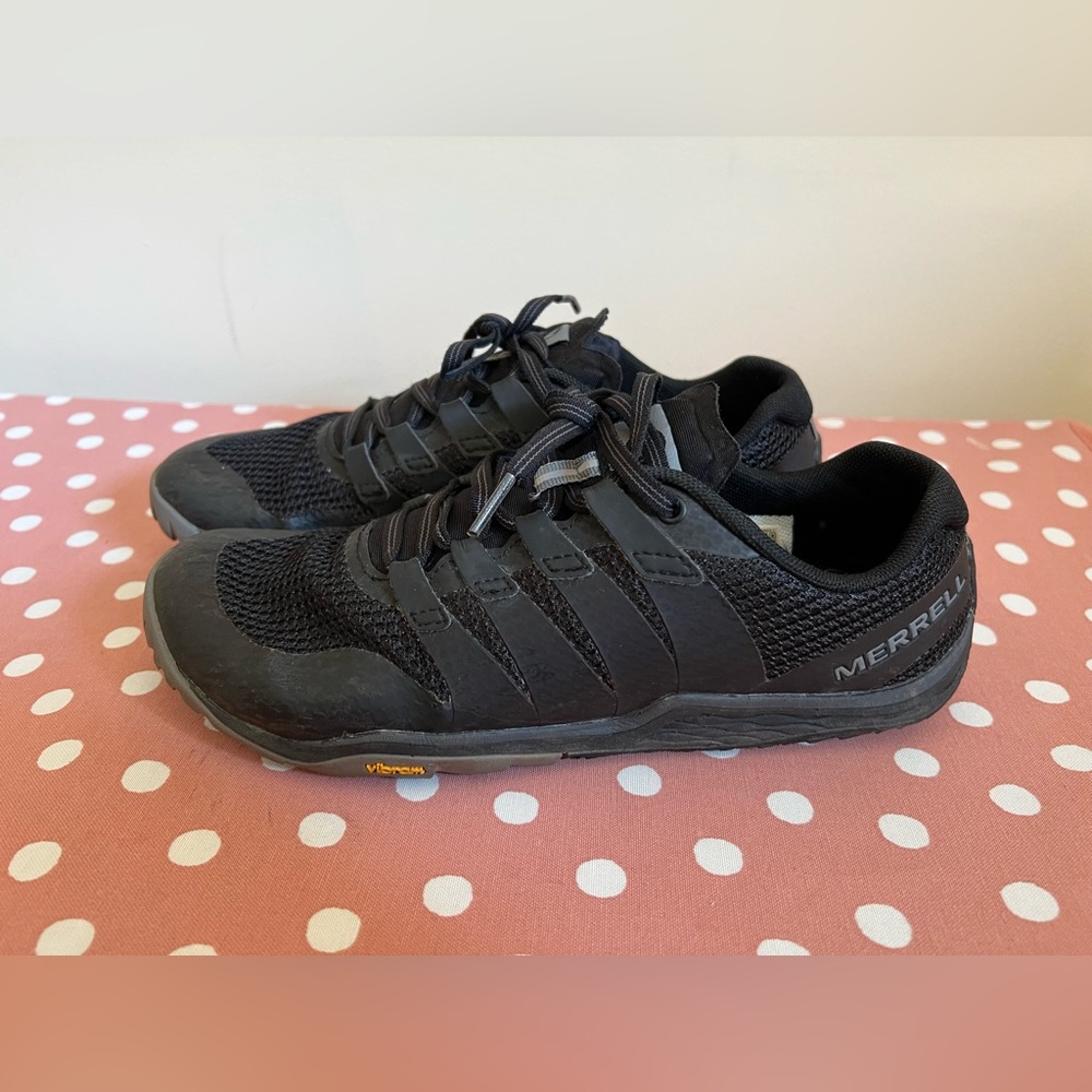 Merrell Trail Running Shoe, Black Size women’s 8